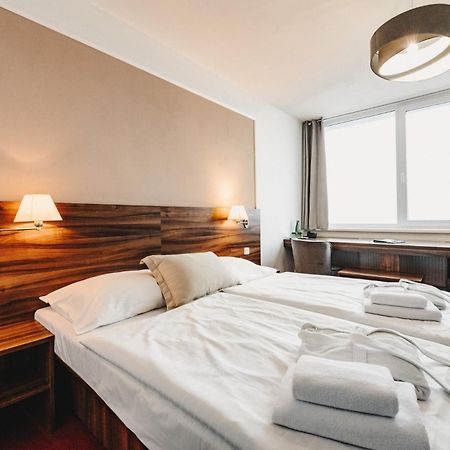 Hotel Palcat Табор Экстерьер фото