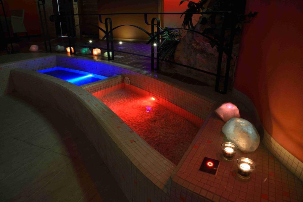 Hotel Palcat Табор Экстерьер фото